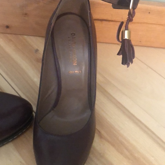 Burgundy heel - Picture 2 of 3